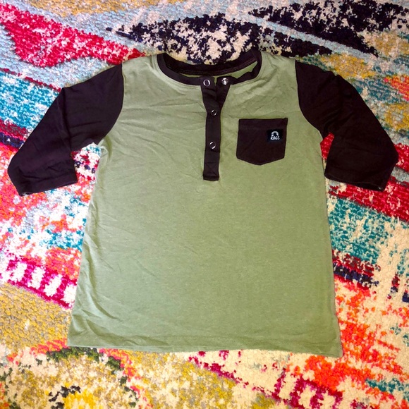 Rags to Raches Other - Rags 3/4 sleeve tee